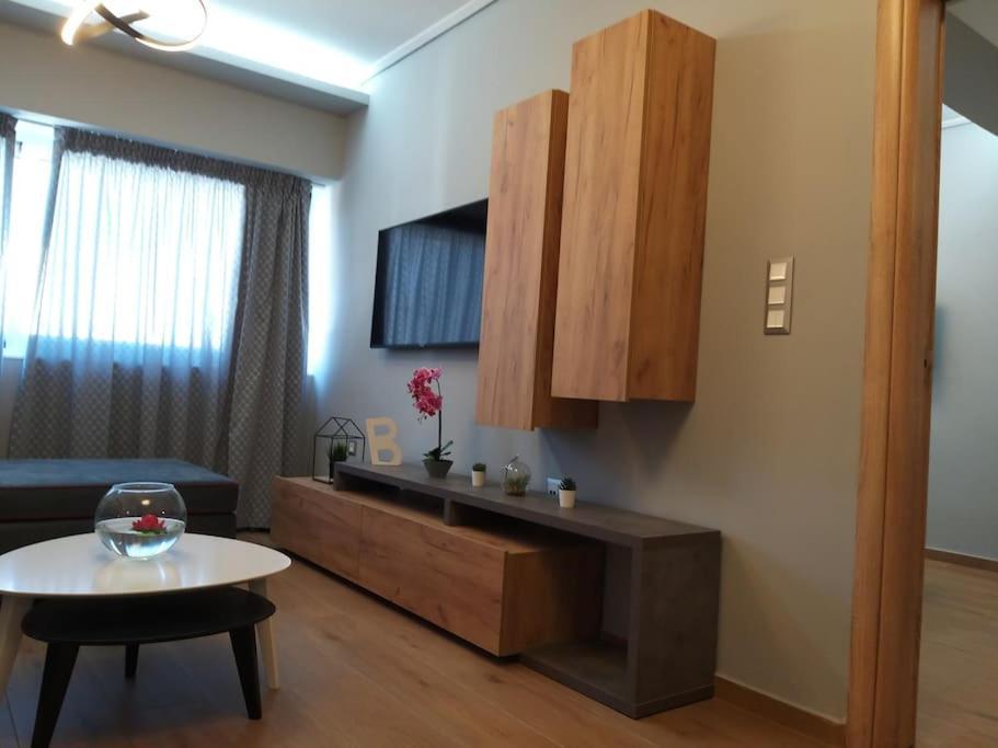 Urban House Aiolou